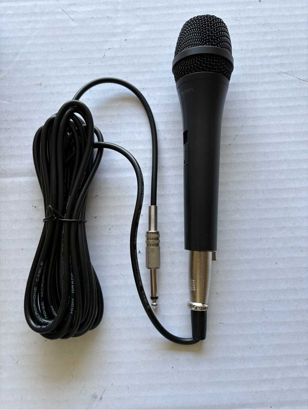 Cable Matters Wired Black Dynamic Vocal Microphone with 1/4" Cable
